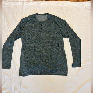 Heathered black/Green drop Performance long sleeve Lululemon Henley Shirt
